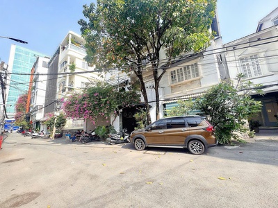 Hiếm ngang lớn 8m 8,5m vuông đẹp - bán nhà 5 tầng thang máy - mặt tiền hxh 8m đ.nguyễn thị minh 2