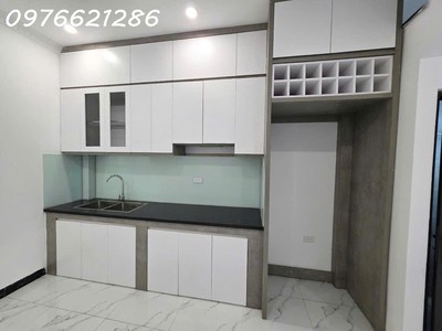 Bán nhà đẹp phúc lợi 30m 5 tầng 3 ngủ khép kín giá 6 tỷ gần trường mầm non phúc lợi 3