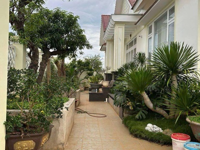 Bán villa sân vườn 1038 m2 - thị trấn liên nghĩa đức trọng lâm đồng  giá 11 tỷ 4