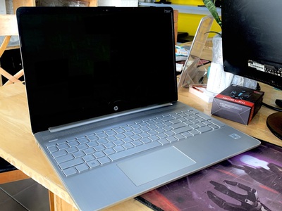 Laptop HP Laptop 15s Core i3-1005G1 Ram 8GB SSD 240GB VGA ON Màn 15.6 Inch Full HD Máy Đẹp 5