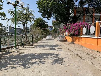 Cần bán 35m2 đất view hồ sen thoáng mát ngõ 303 Phúc Lợi. Đường ô tô tránh, gần chợ 4