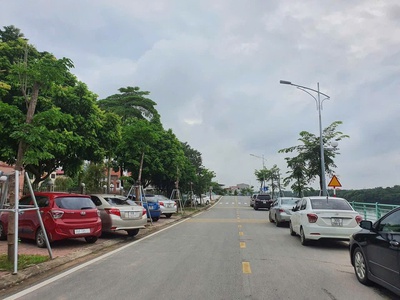 Bán đất 3 mặt tiền view hồ Bảo Sơn, Vĩnh Yên, Vĩnh Phúc. Giá chỉ 100 triệu/m2 1