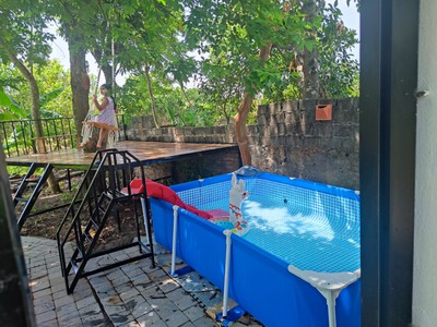 Tự chế thêm máng trượt cầu tuột nhỏ trong nhà bằng cách chỉ mua thêm máng trượt bé 1 triệu 9