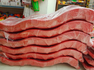 Tự chế thêm máng trượt cầu tuột nhỏ trong nhà bằng cách chỉ mua thêm máng trượt bé 1 triệu 4