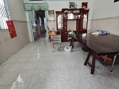 103. nhà 4 triêụ 2 phòng ngủ gần chợ an thới 2