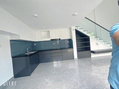 Bán nhà 2 tầng bình kỳ hòa quý 85.6m2 ngang 21m ô tô đỗ cửa giá 4.3 tỷ 1