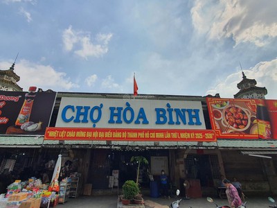 Mặt tiền ngay chợ hòa bình quận 5- 83m vuông vức 3 tầng 4 pn chỉ 28 tỷ tl 1