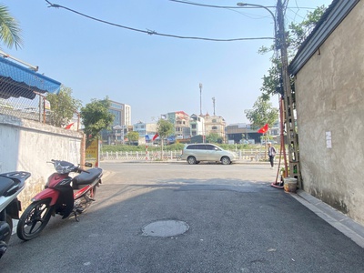 Bán đất thị trấn đông anh hơn 70m giá 3x tỷ, ngõ ô tô thông, cách ql3 50m, gần chợ, kđt happy land 1