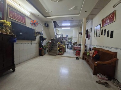 Mặt tiền ngay chợ hòa bình quận 5- 83m vuông vức 3 tầng 4 pn chỉ 28 tỷ tl 2