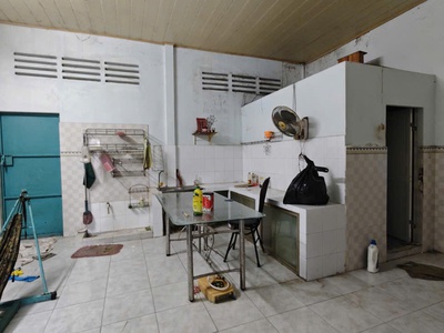 103. nhà 4 triêụ 2 phòng ngủ gần chợ an thới 4