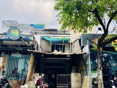 Mặt tiền kinh doanh   đường 30m   đối diện công viên   85m chỉ 12.x tl 2