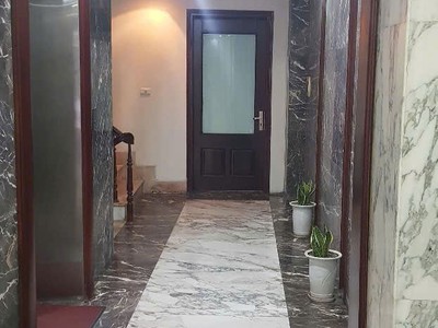 Linhhk bán nhà 2 mặt phố184m hoàn kiếm vỉa hè rộng 2 chiều 4