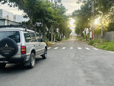 Biển tân trà, ngũ hành sơn - 100m - đ7m5, lề 4m - mt đ.thép mới 0