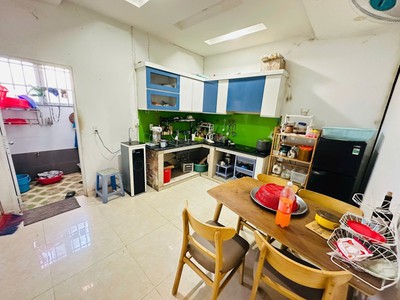 Bán nhà đường số 9, phường linh tây, thủ đức, tp hcm. dt 76m2, cấp 4,  sổ hồng,  giá 4.1 tỷ 2