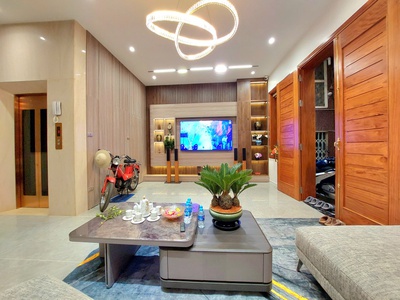 Nhà phố Bạch Mai DT 48m2x6T thang máy - full nội thất- cách phố 15m ở luôn 3