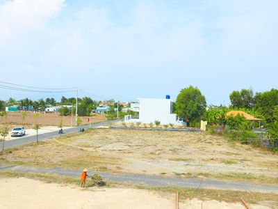 Đất mặt tiền đường Trương Định sát chợ Cần Đước 3