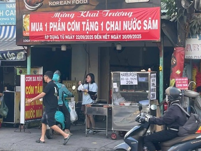 Vì gia đình có việc nên cần sang lại quán, quán đang kinh doanh ổn định 0