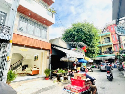 Chính chủ bán nhà mặt tiền đường bùi quang là 4 x 10m, 4 tầng, giá chỉ 5.4 tỷ, vừa ở vừa kinh doanh 2