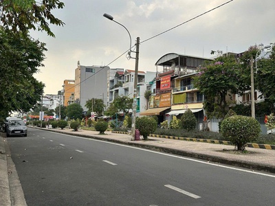 Bán nhà mặt tiền hiền vương - thông ra nguyễn sơn, 4,1x20m, cấp 4 - tiện xây, sổ a4, 12,5 tỷ. 1