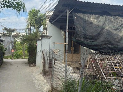 Bán đất tặng nhà cấp 4 view sông quán trường nha trang 2