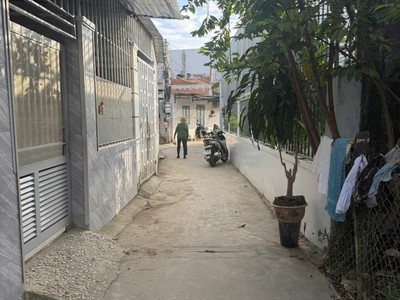 Bán đất tặng nhà cấp 4 view sông quán trường nha trang 3