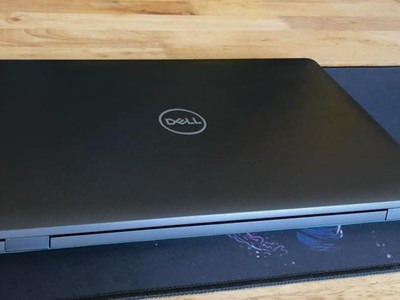 Laptop Dell Precision 3541 Core i7-9750H Ram 16GB SSD 256GB 2 VGA Rời Quadro P620 Máy Đẹp 1