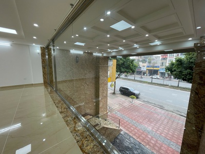 Bán Tòa Văn Phòng 9 Tầng Mặt Phố Ngô Gia Tự. Vị Trí Đắc Địa. DT 315m2, MT 8.3m nở hậu. Giá 150 TỶ 2