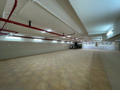 Cho thuê Tòa Văn Phòng 9 Tầng Mặt Phố Ngô Gia Tự.  DT 315m2, MT 8.3m nở hậu. Giá 150 TỶ 0