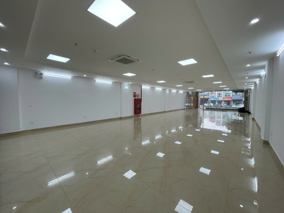 Bán Tòa Văn Phòng 9 Tầng Mặt Phố Ngô Gia Tự. Vị Trí Đắc Địa. DT 315m2, MT 8.3m nở hậu. Giá 150 TỶ 8