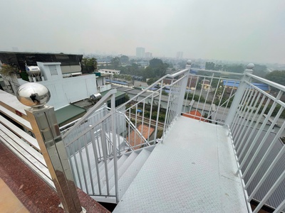 Cho thuê Tòa Văn Phòng 9 Tầng Mặt Phố Ngô Gia Tự.  DT 315m2, MT 8.3m nở hậu. Giá 150 TỶ 6