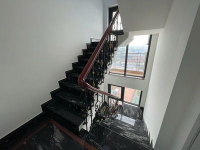 Cho thuê Tòa Văn Phòng 9 Tầng Mặt Phố Ngô Gia Tự.  DT 315m2, MT 8.3m nở hậu. Giá 150 TỶ 9