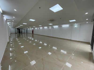 Cho thuê Tòa Văn Phòng 9 Tầng Mặt Phố Ngô Gia Tự.  DT 315m2, MT 8.3m nở hậu. Giá 150 TỶ 14