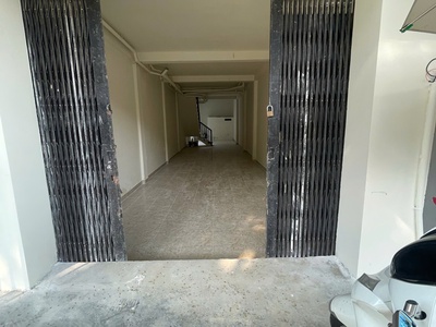 Bán Gấp Mặt Tiền Kinh Doanh Hòa Bình Quận 11 Đối Diện Đầm Sen 2