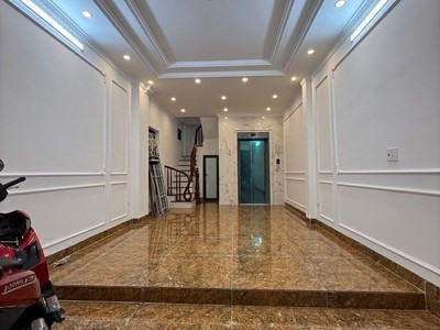 Lô góc 6 tầng thang máy xây mới đẹp Văn Miếu - Quốc Tử Giám gần phố 42m2 3 thoáng, hơn 14 tỷ 0