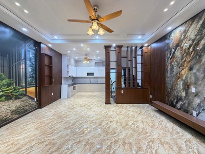 Bán nhà diện tích rộng, gần chợ Phương Lưu 6