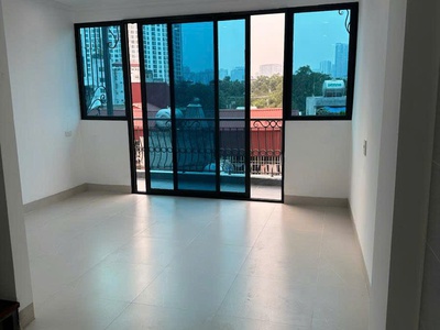 Thịnh Quang Trung tâm gần ô tô Nhà 6 tầng Thang máy Ngõ rộng Tiện ích đầy đủ 3