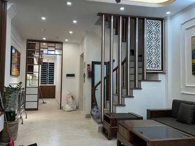 Thịnh Quang Trung tâm gần ô tô Nhà 6 tầng Thang máy Ngõ rộng Tiện ích đầy đủ 8