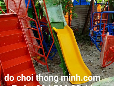 Tìm đối tác giao buôn các loại máng trượt, cầu tuột, riêng chỉ máng không chân sắt cho các xưởng sắt 2