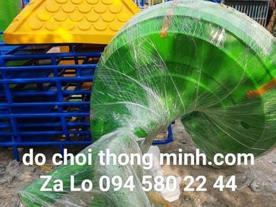 Tìm đối tác giao buôn các loại máng trượt, cầu tuột, riêng chỉ máng không chân sắt cho các xưởng sắt 15