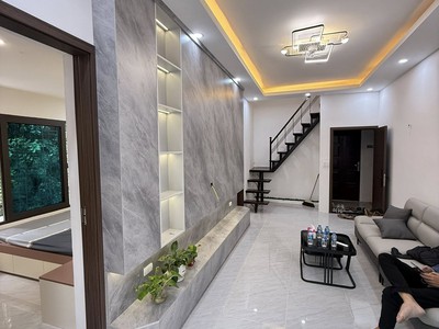 Giảm nửa tỷ chủ cần bán gấp căn hộ 120m2 3 ngủ, lô góc 3 mặt thoáng, có thể chia 4 ngủ, full nội thấ 2