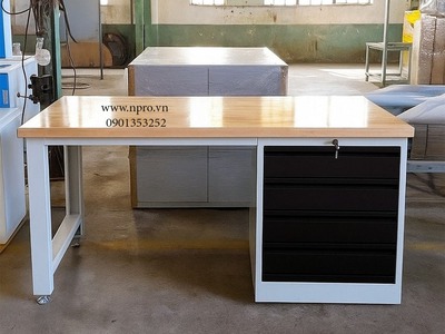 Bàn cơ khí KT: W1500xD750xH800mm 0