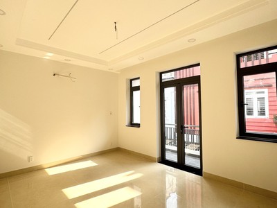 Siêu phẩm nhà mới 4 tầng ngang 5m - ngay đầu đỗ xuân hợp - vào ở ngay 2