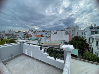 Bán nhà 3 tầng hxh phan huy ích ngang 4x28 nở hậu tài lộc sát emart tặng nt chỉ 6 tỷ. 1