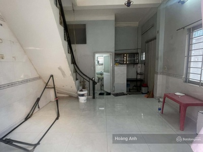 Chính chủ bán nhà 2 tầng ở đường dương quảng hàm, hẻm thông, 3 phòng ngủ giá chỉ 4 tỷ còn bớt cho 1