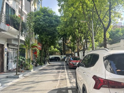 Giá tốt, bán nhà hoàng quốc việt, ngõ rộng gần ô tô, 77m chỉ 13.5 tỷ 0