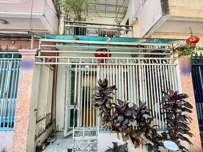 Bán nhà tttp khu bàn cờ mặt tiền kinh doanh đường âu cơ 0