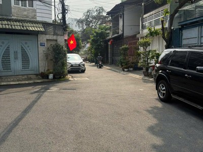 Bán nhà hxh cộng hòa phường 13, tân bình 6x15m 5 tầng mới 4