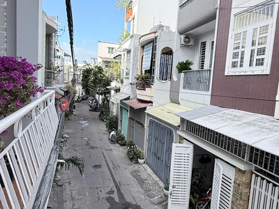 Bán nhà trung tâm nha trang, đường ô tô quốc tuấn   gần lê hồng phong   5,5 tỷ 3