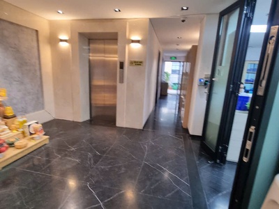 Linhhk bán mặt phố hoàn kiếm 184m , mt 5,5m 1