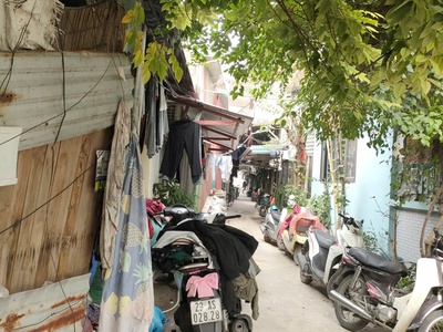 Bán gấp giá rẻ giải phóng 63m, cấp 4, mặt tiền 4.5m, 950 triệu hoàng mai. 0